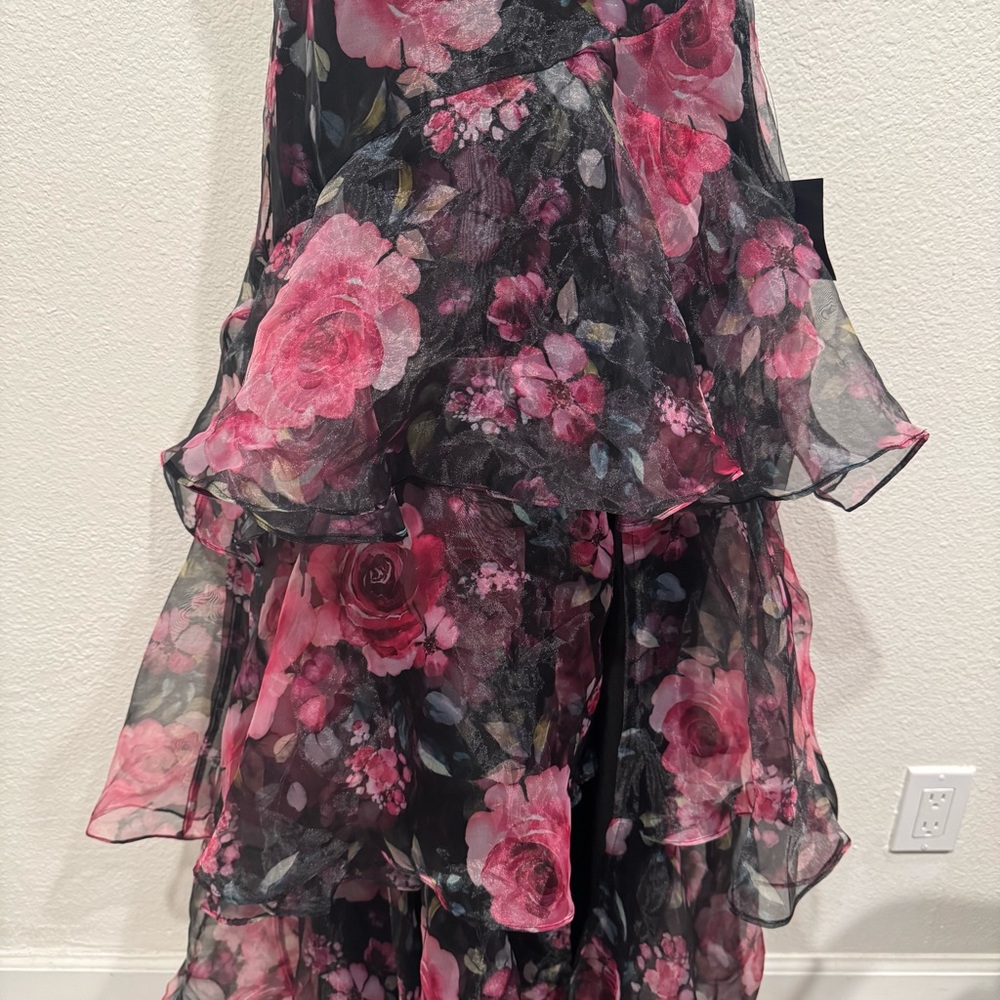 NEW lulus black pink regal organza tiered rose floral one shoulder gown dress - Picture 4 of 10